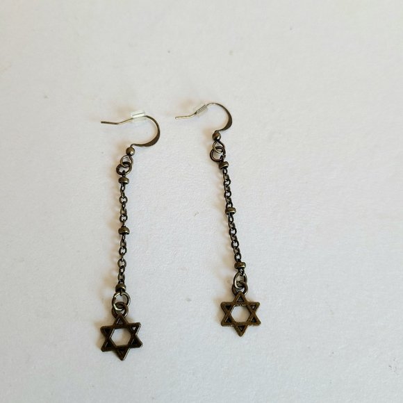 Brass earrings with Star of David on chain. - Picture 1 of 2